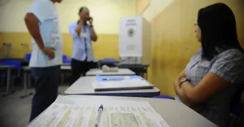 Eleições 2026: quem pode ser mesário, como se inscrever e quais são os benefícios 