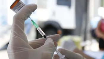 População geral entre 45 e 59 anos já pode se vacinar em Maringá; veja cronograma completo 