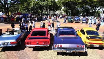 Mostra de Carros Antigos é a nova atração do Parque do Ingá aos domingos Mostra de Carros Antigos é a nova atração do Parque do Ingá aos domingos