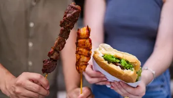 Vila Gastronômica oferece variedade de pratos até 28 de dezembro, na Avenida Getúlio Vargas 
