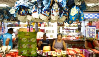 Chocolate ou apenas 'sabor chocolate'? Cacau é usado cada vez menos em produtos 