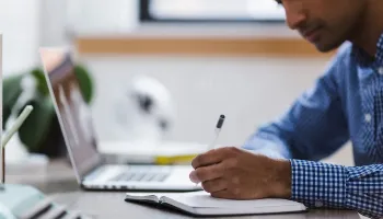 Em parceria com o Google, Santander oferece cursos de inteligência artificial 