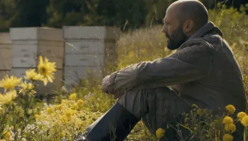 Estreias em Maringá: ‘Beekeeper’, ‘Chama a Bebel’, ‘Meninas Malvadas’ e ‘Os Rejeitados’ 