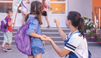 Especialista dá dicas de como preparar crianças e adolescentes para a volta às aulas 