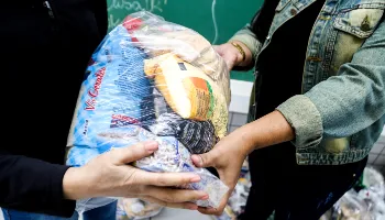 Campanha 'Vacina Contra a Fome' promove arrecadação alimentos em Maringá 