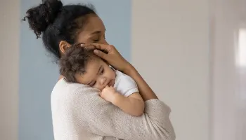 UEM abre inscrições para grupo de apoio para mães solo 