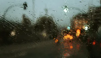 Inmet emite alerta de fortes tempestades em parte do Paraná, incluindo Maringá 