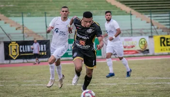 Maringá passa a ter dois times na Primeira Divisão do Campeonato Paranaense de futebol Maringá passa a ter dois times na Primeira Divisão do Campeonato Paranaense de futebol