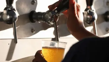 Festival Brasa, Beer & Rock oferece open bar e open food em Maringá