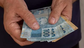 Trabalhadores nascidos em março podem realizar saque especial do FGTS nesta quarta-feira (4) Trabalhadores nascidos em março podem realizar saque especial do FGTS nesta quarta-feira (4)