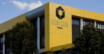 Unicentro abre inscrições para concurso com salários de até R$ 7,6 mil; saiba mais 