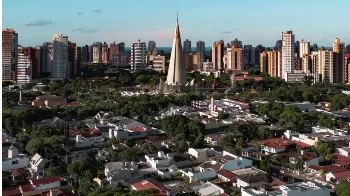 Tempo fica ensolarado em Maringá nesta sexta (18), mas temporais retornam no fim de semana 