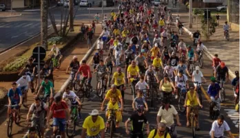 Passeio ciclístico, peças de teatro e shows de stand-up: saiba quais são os eventos do fim de semana 