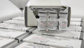 Vacinas bivalentes contra Covid-19 são distribuídas para Regionais de Saúde 