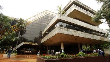 Liminar cobra redução de secretarias e cargos na prefeitura de Maringá 