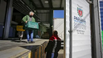 Governo do Paraná distribui 50 mil doses de vacina contra covid-19 nesta quinta-feira (29) 