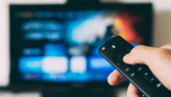 Filmes e séries de graça: conheça seis streamings gratuitos para maratonar 