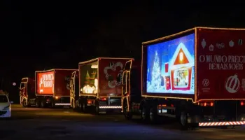 Caravana Iluminada da Coca-Cola já tem data definida para passar em Maringá e região 
