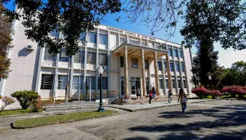 Vestibular unificado da Unioeste e UEPG tem quase mil vagas EaD disponíveis; confira os cursos 