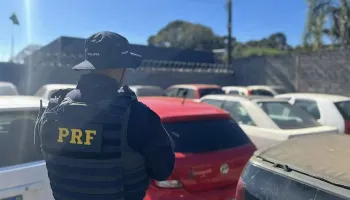 Polícia Rodoviária Federal realiza leilão de veículos retidos com lances a partir de R$ 400 