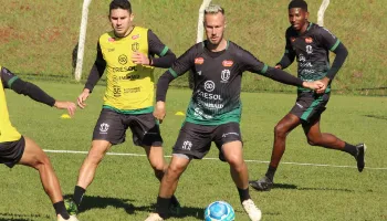 Maringá FC e FC Cascavel se enfrentam neste sábado (20) Maringá FC e FC Cascavel se enfrentam neste sábado (20)