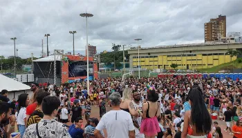 Carnaval de Maringá 2024: troca de alimentos por ingressos segue até 13 de fevereiro 