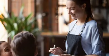 Procurando renda extra? Confira as vagas de emprego freelance disponíveis em Maringá 