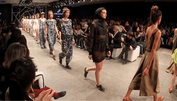 Evento de moda em Maringá atrai lojistas de vários estados do Brasil neste domingo (28). 