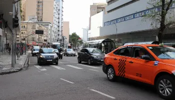 Pessoas com deficiência, autismo ou síndrome de down são isentas de pagamento do IPVA; entenda 