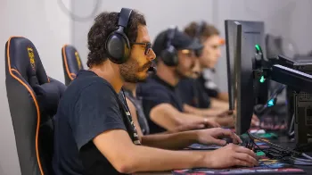 "Dia do Gamer" em Maringá abre inscrições para torneios de Counter-Strike 2, Street Fighter 6 e Fifa 2025 