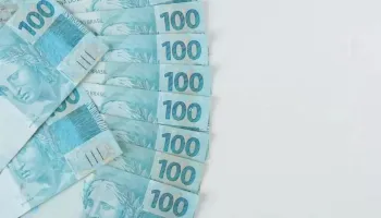 Piso salarial nacional dos professores sobe para R$ 4.420,55 em 2023 