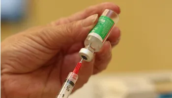Paraná já vacinou 88,25% dos profissionais de saúde com a 1ª dose Paraná já vacinou 88,25% dos profissionais de saúde com a 1ª dose