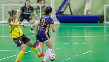 Torneio de futsal feminino em prol da Rede Feminina de Combate ao Câncer tem 160 mulheres inscritas 