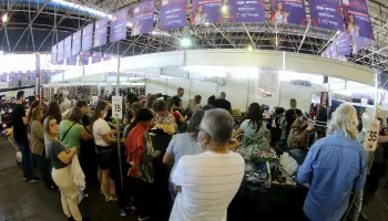 Feira Ponta de Estoque tem início nesta quarta-feira (10) em Maringá Feira Ponta de Estoque tem início nesta quarta-feira (10) em Maringá