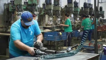 Com 14,1 mil vagas, Paraná foi o segundo estado que mais gerou empregos em julho Com 14,1 mil vagas, Paraná foi o segundo estado que mais gerou empregos em julho