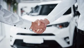 Vale a pena trocar de carro ainda em 2024? Confira as principais vantagens e desvantagens Vale a pena trocar de carro ainda em 2024? Confira as principais vantagens e desvantagens