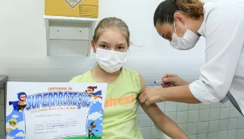Vacinação contra gripe é ampliada com a realização do ′dia D′ neste sábado, 11 