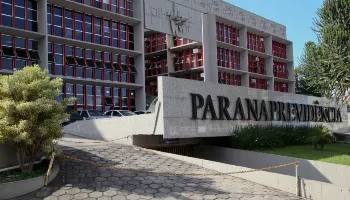 Inscrições para concurso da Paranaprevidência abrem nesta segunda (18); salários chegam a R$ 9,3 mil