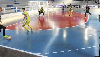 Equipe maringaense de futsal recebe Paranavaí em jogo decisivo. 