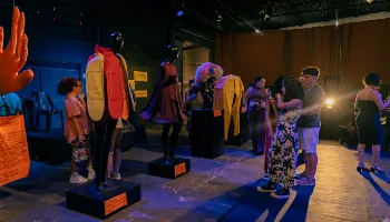 Exposição têxtil “Onde as mãos não tocam” entra na reta final 