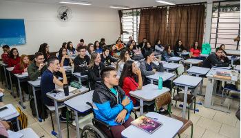 Projeto de lei propõe retorno seguro às aulas no ensino público do Paraná 