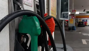 Preço da gasolina subirá R$ 0,34 com a reoneração parcial; etanol terá aumento de R$ 0,02 
