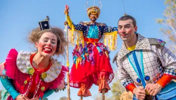 Grupo de teatro ‘Ás de Paus’ chega a Maringá com espetáculos gratuitos; veja programação Grupo de teatro ‘Ás de Paus’ chega a Maringá com espetáculos gratuitos; veja programação