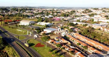 Cidade na região de Maringá abre concurso nível ensino médio com salários de R$ 3 mil 
