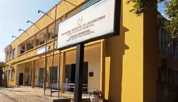 Prefeitura de Jacarezinho abre concurso com salários de até R$ 7,5 mil