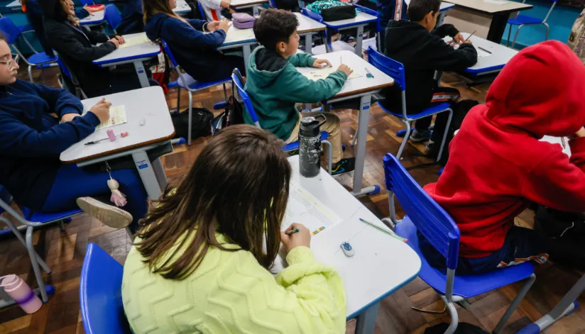 Rede estadual do Paraná terá 95 colégios no programa Parceiro da Escola; entenda