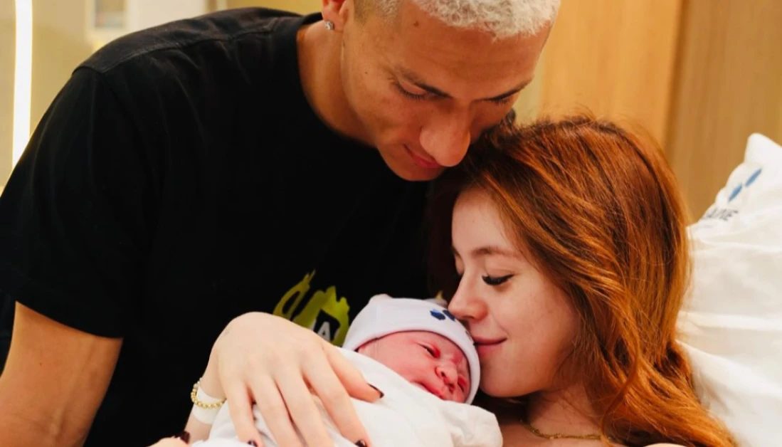 Conheça Amanda Araújo, maringaense que deu à luz ao filho de Richarlison nesta semana Conheça Amanda Araújo, maringaense que deu à luz ao filho de Richarlison nesta semana