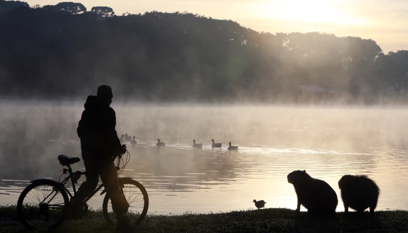Nova massa de ar polar chega ao Paraná e temperaturas despencam neste final de semana
