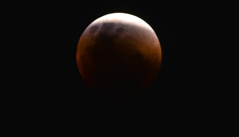 Lua de Sangue acontece nesta terça (3)