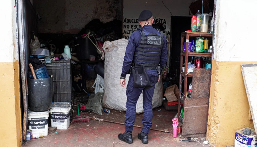 Operação da Prefeitura de Maringá em ferros-velhos prende três pessoas